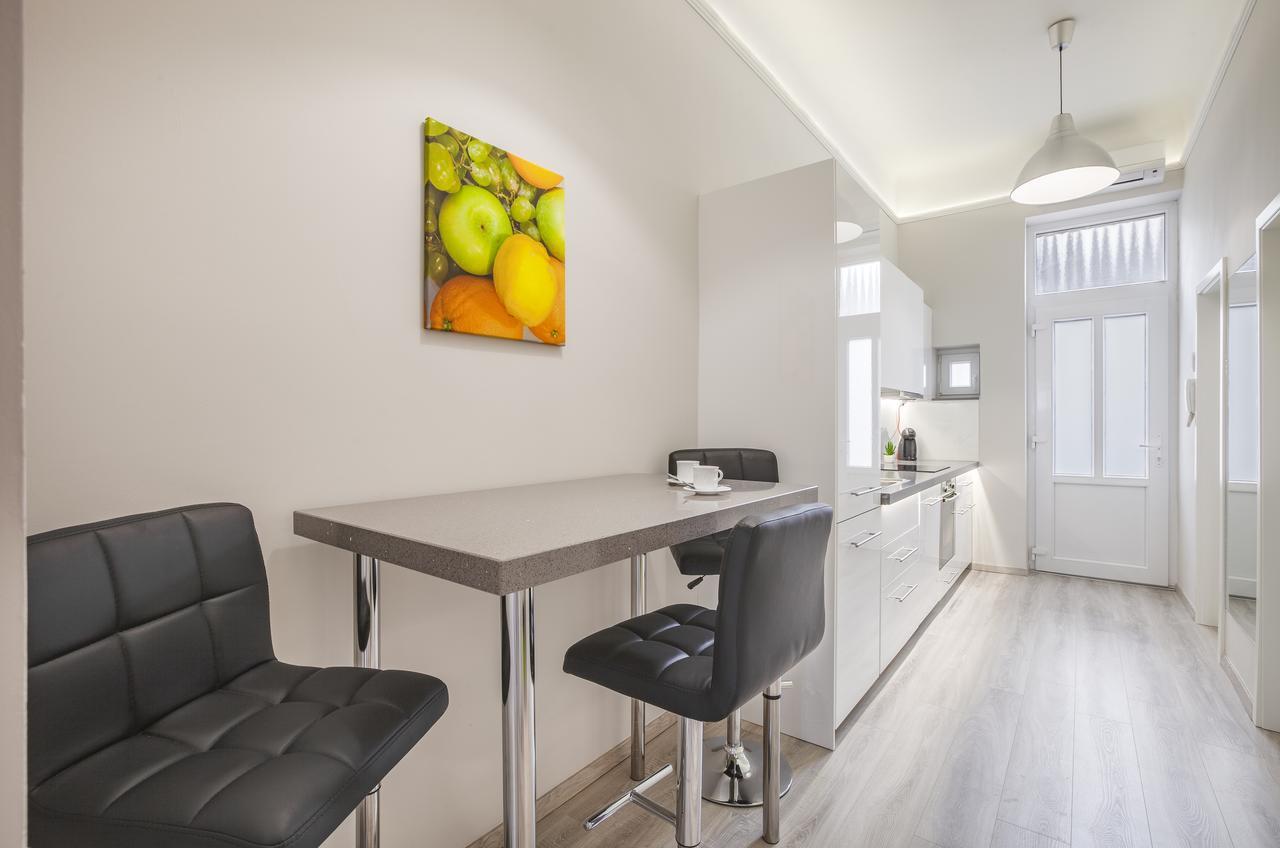 Kings Cross Apartment ブダペスト エクステリア 写真